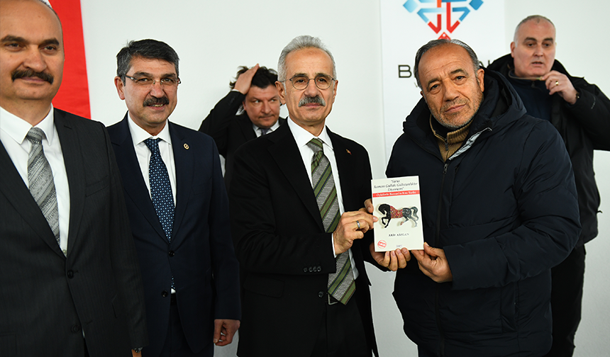 Bakan Uraloğlu-1
