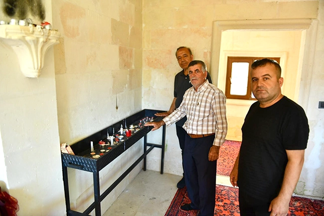 Ezidilerden Türbe Tadilat