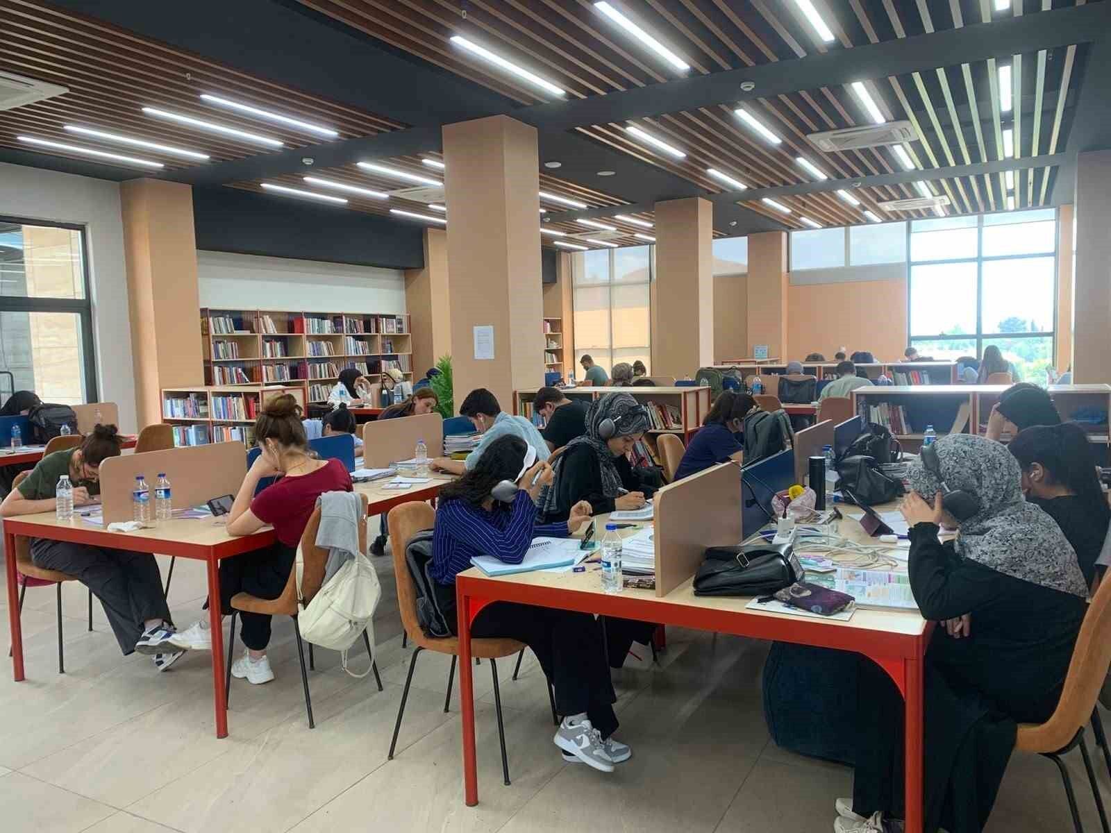 Sason'da YKS kursları ve okuma-yazma seferberliği başladı