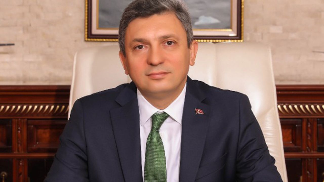  “SAĞLIK ÇALIŞANLARINA ÇOK ŞEY BORÇLUYUZ”