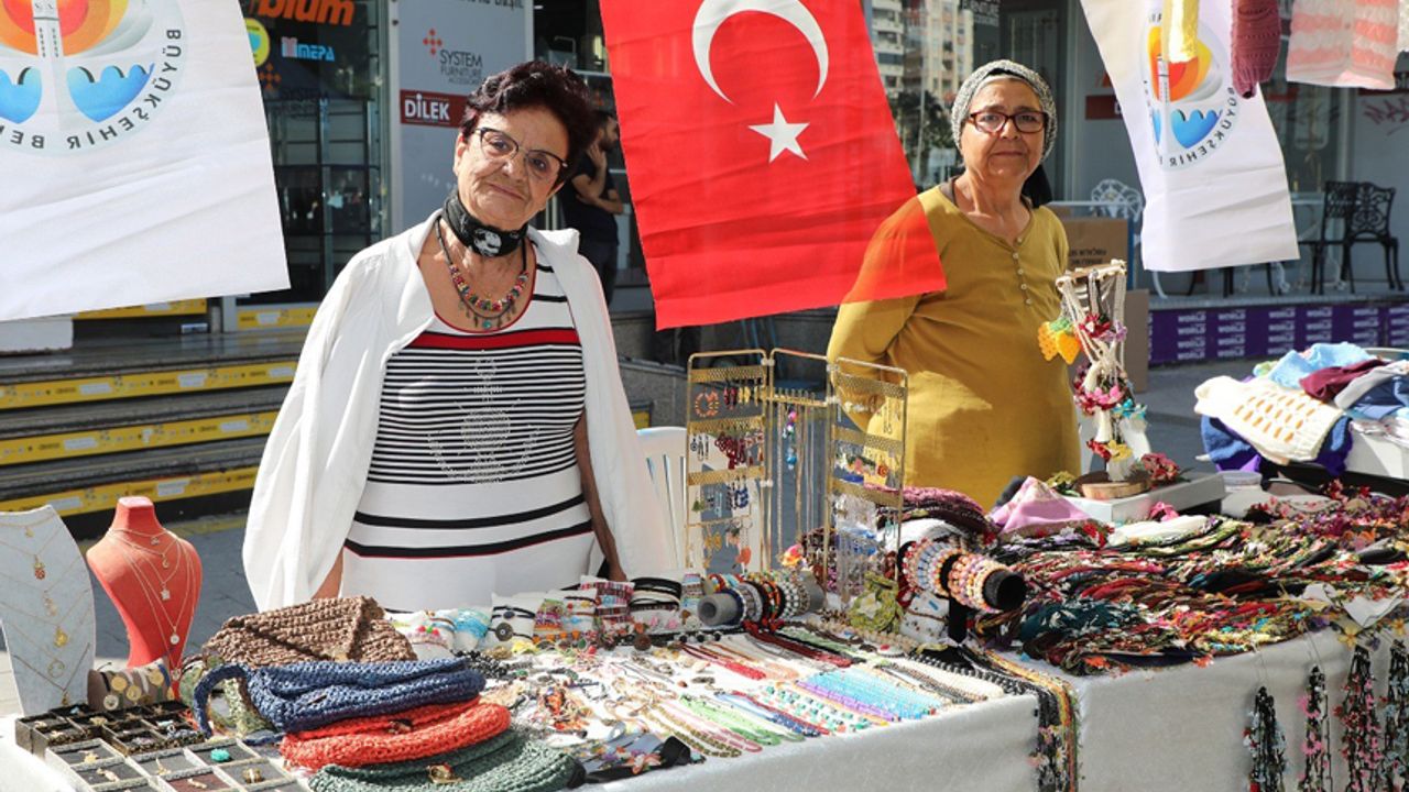 Kadın Emeği Pazarı’nda el emeği ürünler satışa sunuldu