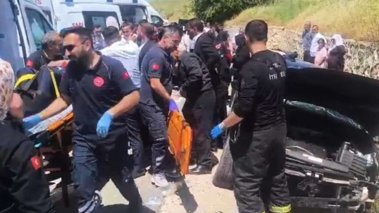 Batman'da ilginç kaza! 5 Kişi yaralandı