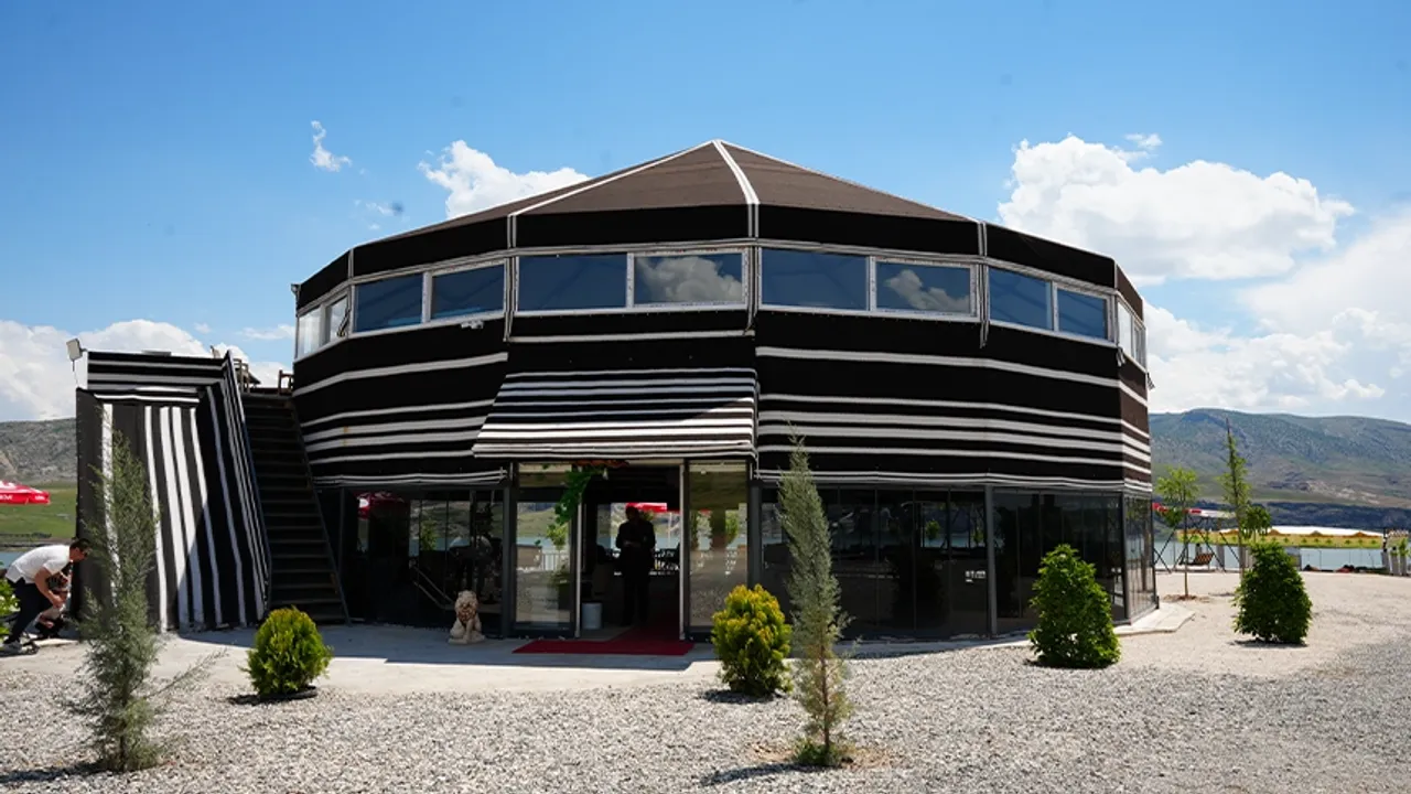 SEYR-İ SEFER KAFE HİZMETTE