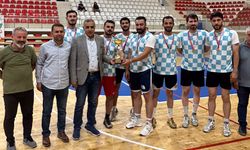 VOLEYBOLDA ŞAMPİYON; HALK EĞİTİM MERKEZİ