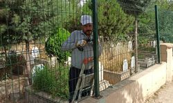 MEZARLIKLARDA BAYRAM HAZIRLIĞI