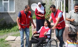 KIZILAY’DAN TEKERLEKLİ SANDALYE HEDİYESİ