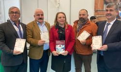 “Bitkilerin Profesörü” Ankara Kitap Fuarı’nda okuyucuları ile buluştu