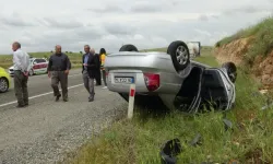 Gercüş’te 3 aracın karıştığı kazada otomobil ters döndü