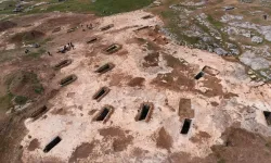 Turuş Kaya Mezarlarında kazı ve temizleme çalışmaları başladı