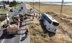 Yolcu otobüsü devrildi: 6 yaralı