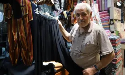 61 yıllık terzi ürettiği şalvarla mesleğini yaşatıyor
