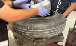 Aracın yedek lastiğinden 9.5 kilo uyuşturucu çıktı