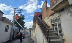 40 aydır karanlıkta olan ev ışık gördü