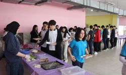 İki liseden Gazzeli çocuklara destek