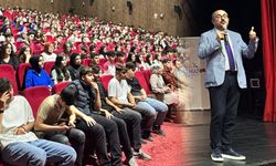 Öğrencilere sınav başarısının yollarını gösterdi