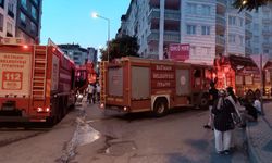 MARKET YANGINI PANİĞE NEDEN OLDU! 5 KİŞİ KURTARILDI