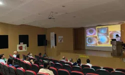 "Göz Acillerinde Yaklaşım İlkeleri" konulu konferans düzenlendi