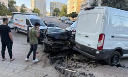Otomobil ile minibüs çarpıştı! 1 Yaralı