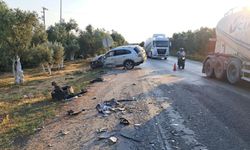 Hatalı sollama kazayı beraberinde getirdi: 3 araç birbirine girdi