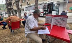 Sporcular güreşti, izleyiciler kan verdi