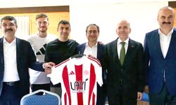 BAKAN ŞİMŞEK, PETROLSPOR’UN YANINDA