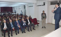 Nasıroğlu ve Durmuş, öğrencilerle buluştu