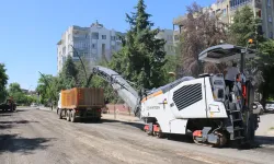 Caddelerde asfalt öncesi çalışma