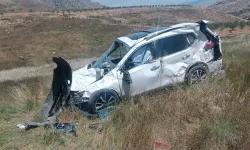 Batman’da otomobil şarampole yuvarlandı! 2 yaralı