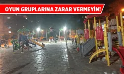 Birçok mahallede parklardaki oyun gruplarına zarar veriliyor
