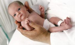 Prematüre bebeklerde 'inmemiş testis' riski