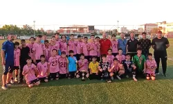 U13 LİGİ’NDE YENİLGİSİZ ŞAMPİYON OLDULAR