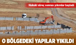 O BÖLGEDEKİ YAPILAR YIKILDI