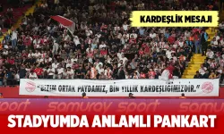 STADYUMDA ANLAMLI PANKART
