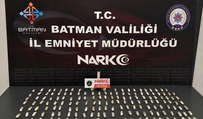 4 yolcunun midesinden 2 kilo 700 gram uyuşturucu çıktı