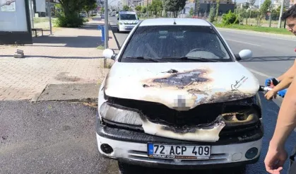 Batman'da yanan otomobil itfaiye ekiplerince söndürüldü