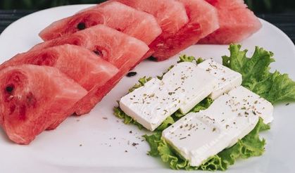 Karpuz ve peynir sağlıklı bir ikili