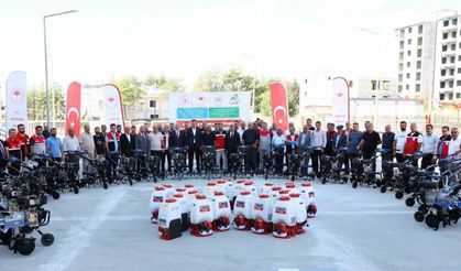 Çiftçilere tarım alet ve ekipmanı desteği