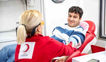 En yüksek kan bağışı oranı 20 yaşındaki gençlerde görüldü