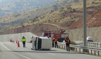 Batman'da sürücü, takla atan otomobilden burnu bile kanamadan çıktı