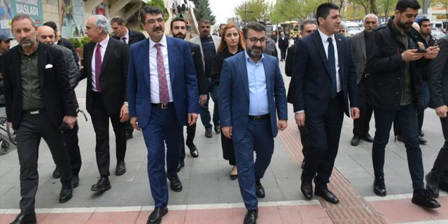 ESNAFLARI ZİYARET ETTİLER