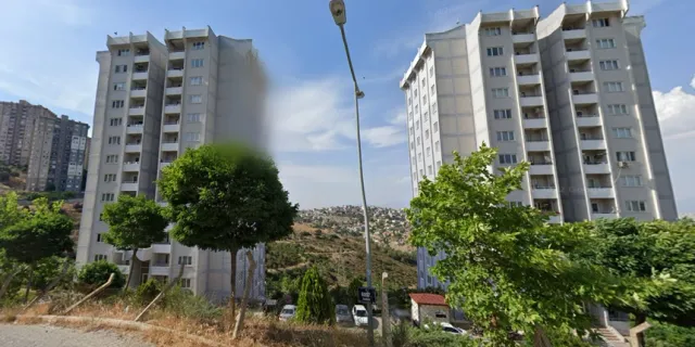 İzmir'de 52 adet daire satışa sunuldu