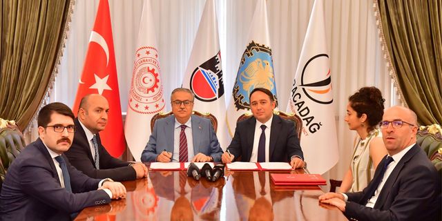 DEPREMZEDE KADINLAR ŞEHRİ KALKINDIRACAK