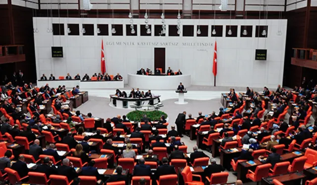 En düşük emekli aylığının artırılmasını da içeren kanun teklifi TBMM'de