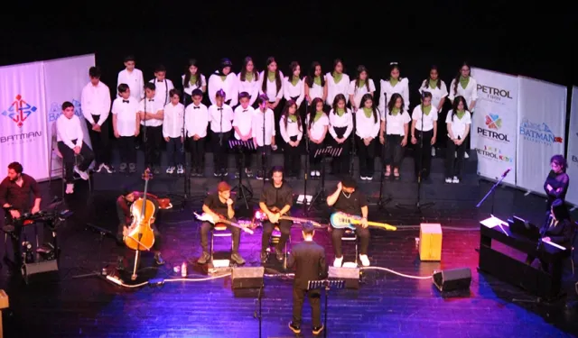 Batman Bilim ve Sanat Merkezi’nden çok dilli konser