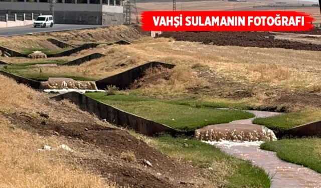 TARLALARDAN TOPRAK AKIYOR