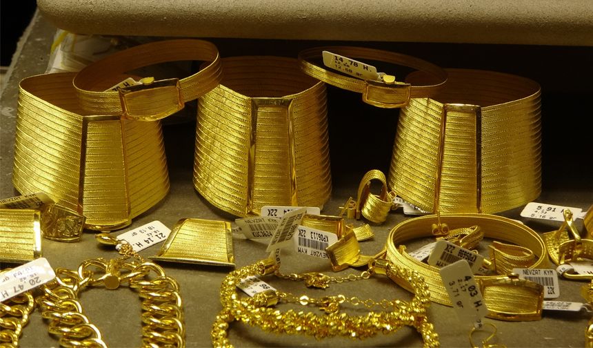 “Yıl sonu altının ons fiyatı 2 bin 700 dolar seviyelerini görebilir”