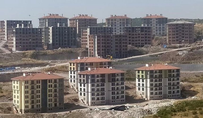 Nisan ayında 2 bin 704 konut satıldı