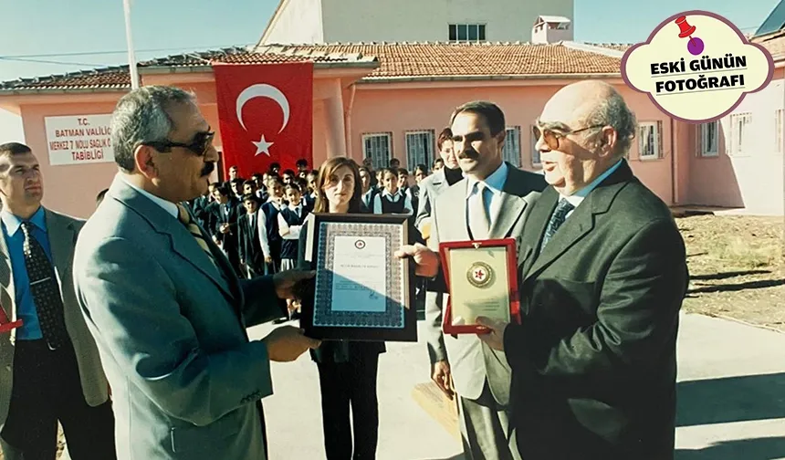 ALTIN PLAKETLE ÖDÜLLENDİRİLMİŞTİ