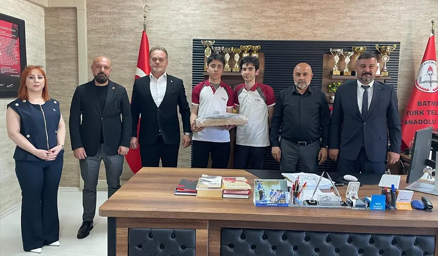 TÜBİTAK ŞAMPİYONLARINA BİLGİSAYAR DESTEĞİ