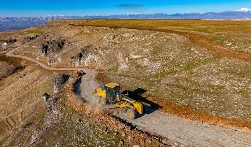 1.980 Kilometrelik arazi yolu açıldı